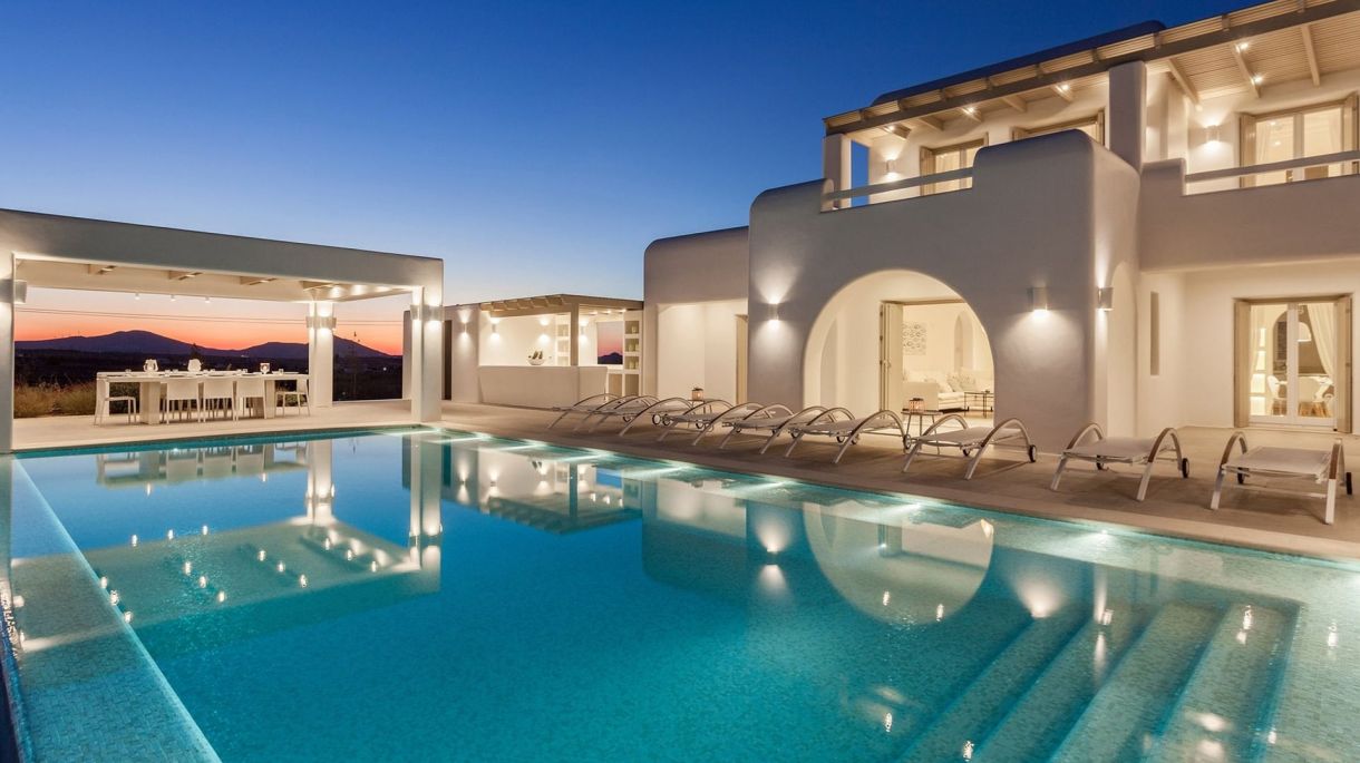 https://paros.villas/wp-content/uploads/2024/01/Villa-Charlotte-1.jpg thumbnail
