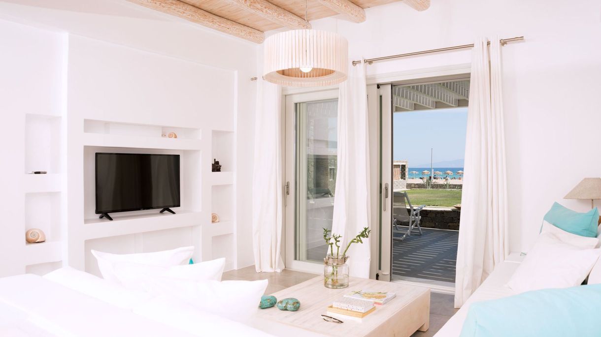 Golden Oasis image 5