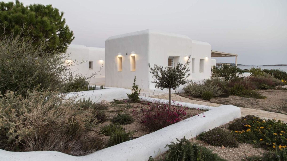 Coastal Retreat One image 5