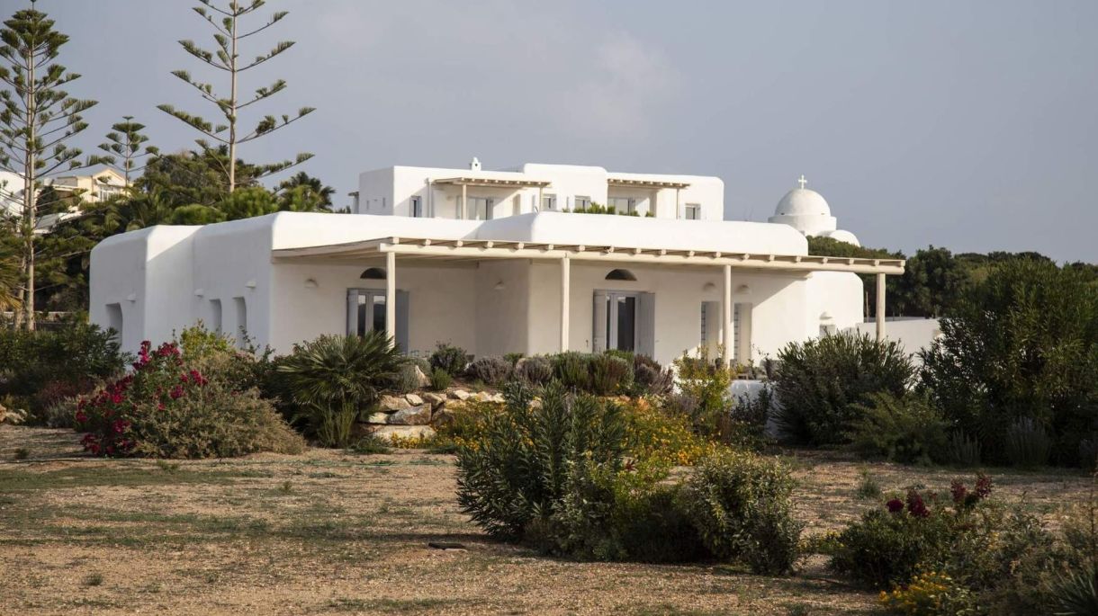 Coastal Retreat One image 4