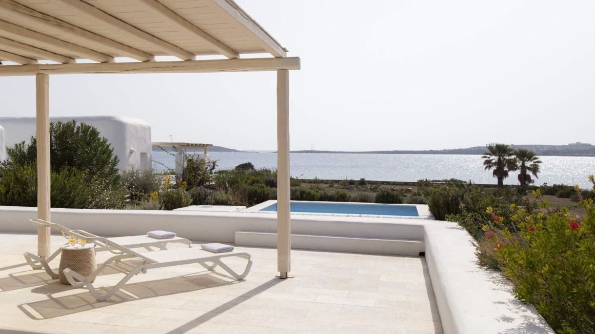 Coastal Retreat One image 3