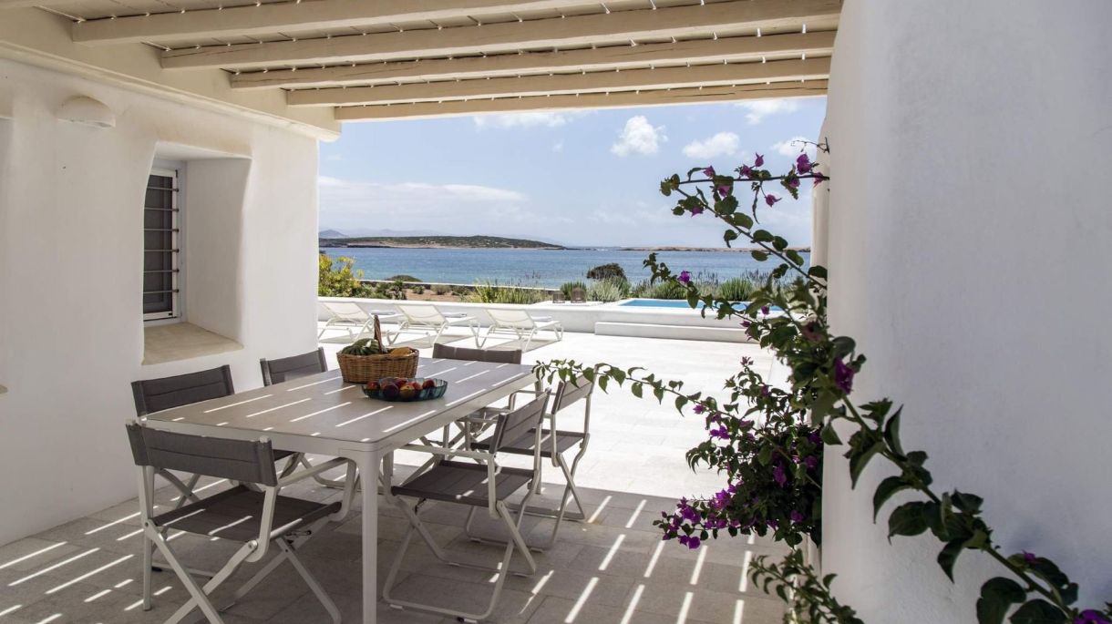 Coastal Retreat Two image 4