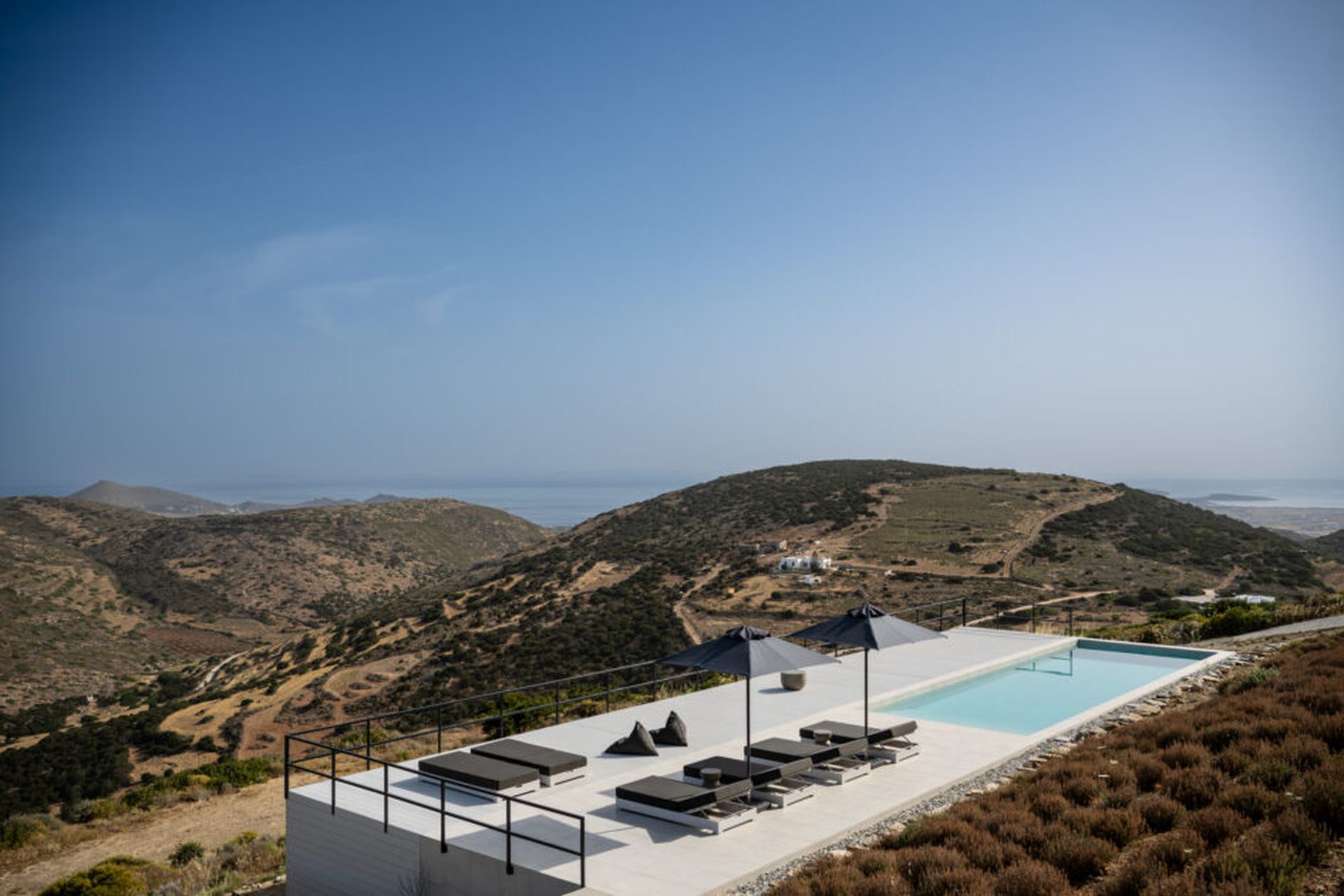 https://paros.villas/wp-content/uploads/2024/12/villa-aether-d1.jpg thumbnail